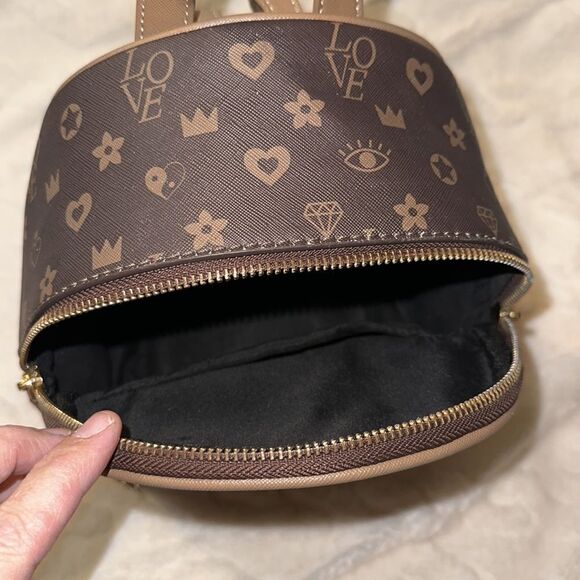 Claire’s Brown Tan LOVE Hearts Jewels Crowns Print Faux Leather Mini Backpack - Picture 9 of 16